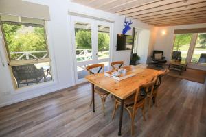 Abbys Cottage - Cosy couples retreat