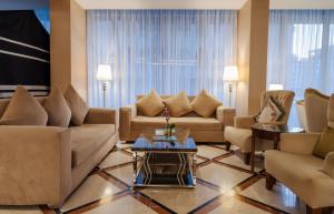 Dancenter Harbour Gateway Jeddah Beach Vivid Plaza Hotel