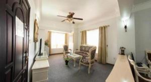 Classic Hoang Long Hotel