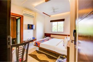 FabHotel Khushi Regent - Nr DB Mall