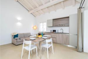 Rotondo Dream Suite with Shared Pool img24