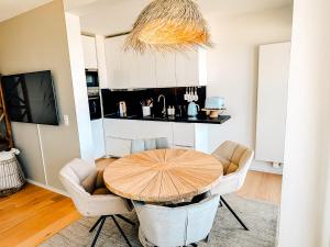 la MERéMOI - Studio Middelkerke balcony and sea view