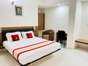 Hotel Grand Bee , Yeshwanthpur Junction