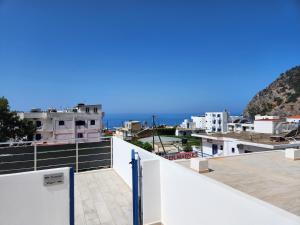 Tarra Rooms and Apartments