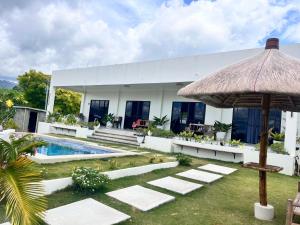 Sondela Lambug Room2 w pool mountain seaview
