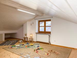 ALPINESTAY #1 - Apartment für 6 - Bergblick, Balkon, Kamin, Kino, Yoga, Parkplatz