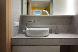 City Vibe-Siggrou 44 family