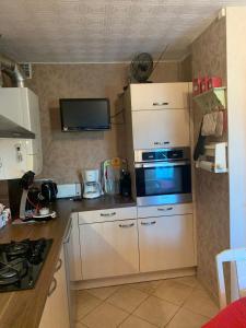 Maison Cléopâtre 4 minutes à pied de la plage 3 chambres véranda jardin parking privé