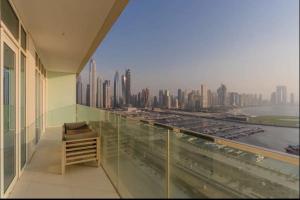 AWS Holiday Homes - Amazing Beachfront Stay