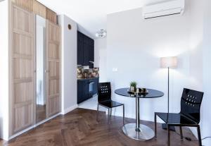 Targowa 10 z widokiem na Stadion Narodowy by VAYA STAYS