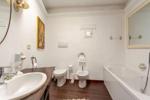 Fontana di Trevi a 2 passi