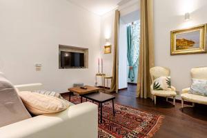 Fontana di Trevi a 2 passi