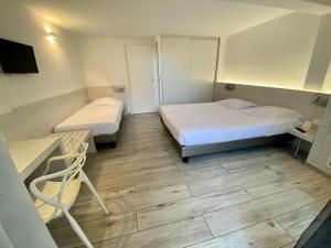 Hotels Hotel L'ondine : photos des chambres