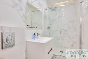 Urban Flat 67 - Spacious Flat in Central Paris