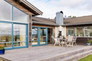Seafront villa with pool and sauna in Onsala