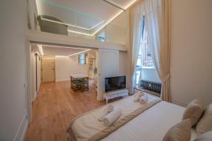 Heart of Rome - Pantheon View