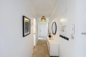 Cannes Félix Faure bright apartment in the city center with balcony