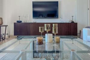 Modern villa 8p pool & mountain view