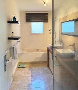 Villas Modern villa 8p pool & mountain view : photos des chambres