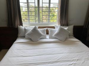 Daffodil Suites by RHLV