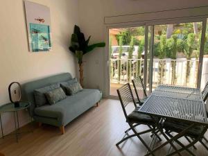 Cosy flat with terrace, swimming pool and parking in Begur
