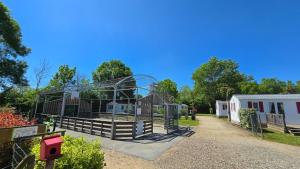 Campings Camping les Mancellieres : photos des chambres