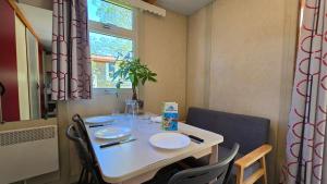 Campings Camping les Mancellieres : photos des chambres