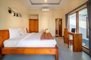 Stylish 3 BR Villa Near Canggu