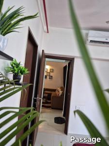 Sky View 1BHK Apartment Near Nesco & JP Morgan