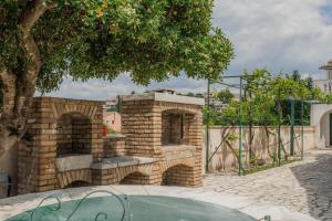 Vine House Apartments