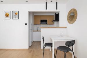 Apartment with Balcony - Łobzowska 57 street