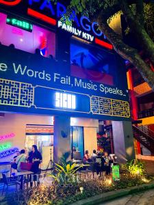 Free Parking Promo! Eastwood LeGrand 3 - Mowai Suites