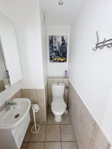 Beachfront 2-bedroom apartment with balcony