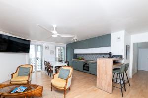 Apartment Vieil Antibes 82 m2 with secured private parking 3 Rooms