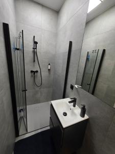 Apt4B 45m2 Center Półwiejska 1st floor Garage free