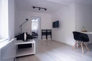 Студио Черно и Бяло