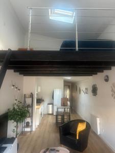 Quiet and good location apt