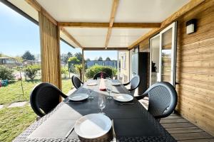 Maisons de vacances Charmant Bungalow Neuf Terrasse Jardin au calme : photos des chambres