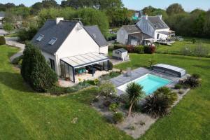 Maisons de vacances Villa avec piscine chauffee - En pleine nature : photos des chambres