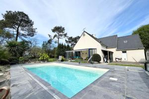 Maisons de vacances Villa avec piscine chauffee - En pleine nature : photos des chambres
