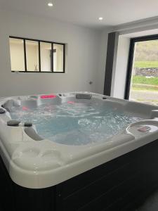 Maisons de vacances Gite L-Apres-Ski, Spa, Spacieux : photos des chambres