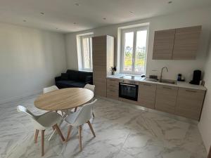 Appartement T3, Wi-Fi ,climatisé 2ème étage et dernier étage