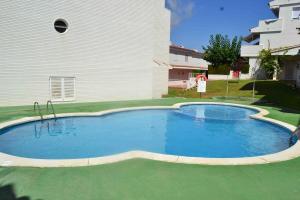 Beach house with pool at the Fortí viewpoint