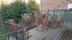 Single room with private sitting room near station