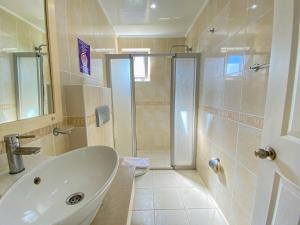 Gold Villa 6