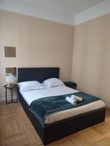 La cour décole à Tours