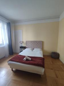 La cour décole à Tours