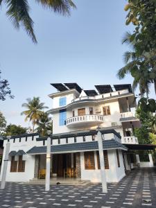 Varkala- Aroma Ac pvt Villa hammocks kitchen