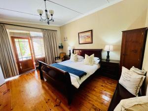 17 on Bird Guest House
