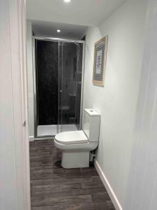 Modern Flat on Ilfracombe High St sleeps 4